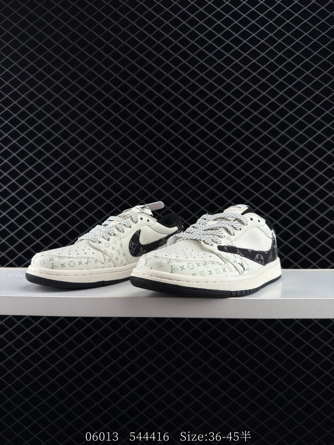 Nike Air Jordan 1 x Travis Scott AJ1